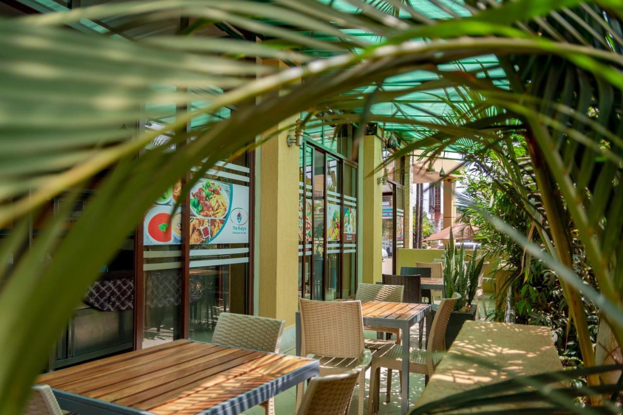 Hillside Plaza Hotel Kampala Exterior photo